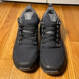 ON Women’s CLOUDWANDERER WATERPROOF Hiking Shoe Size 8 US, EU 39